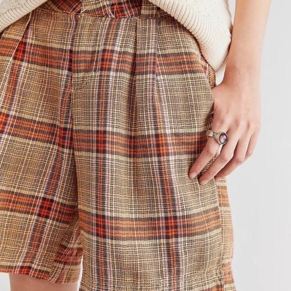 Free People  Plaid Shorts NWOT Size 2